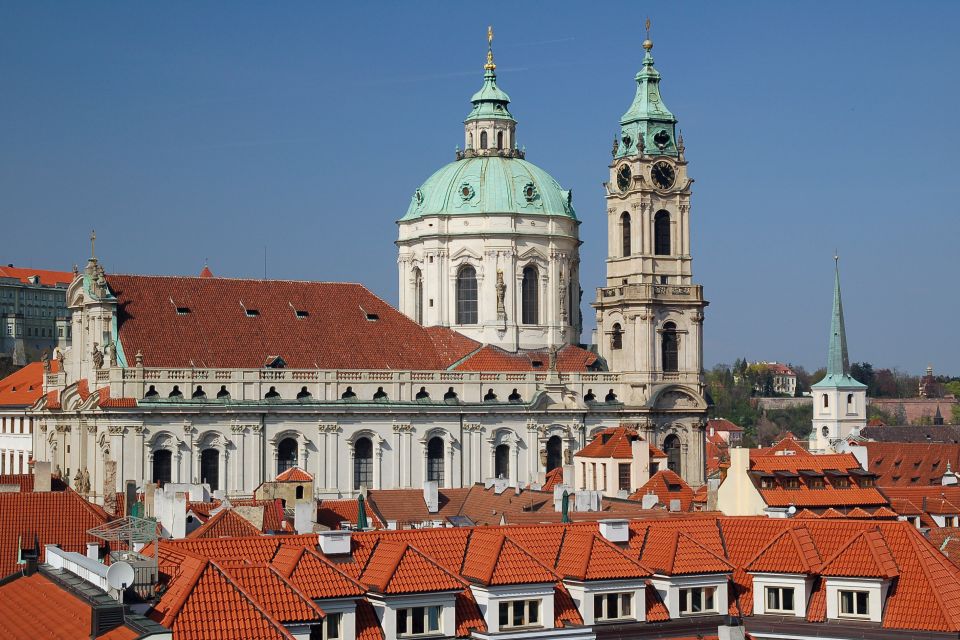 Prague: Castle and Lesser Town Walking Tour with Local Guide - St. Vitus Cathedral and the Prague Castle complex in one smart arc