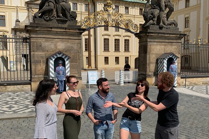 Prague Castle and Pubs Tour with Drinks Included - The Castle Highlights You See (And the Paid Areas You Skip)