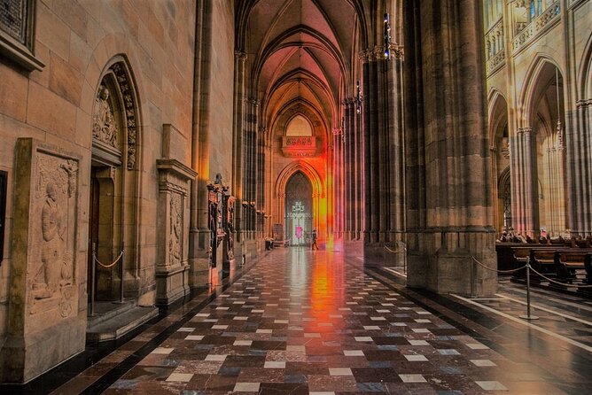 Prague Castle Ticket Including Audio Guide & 15min introduction - Old Royal Palace: start here if you want context