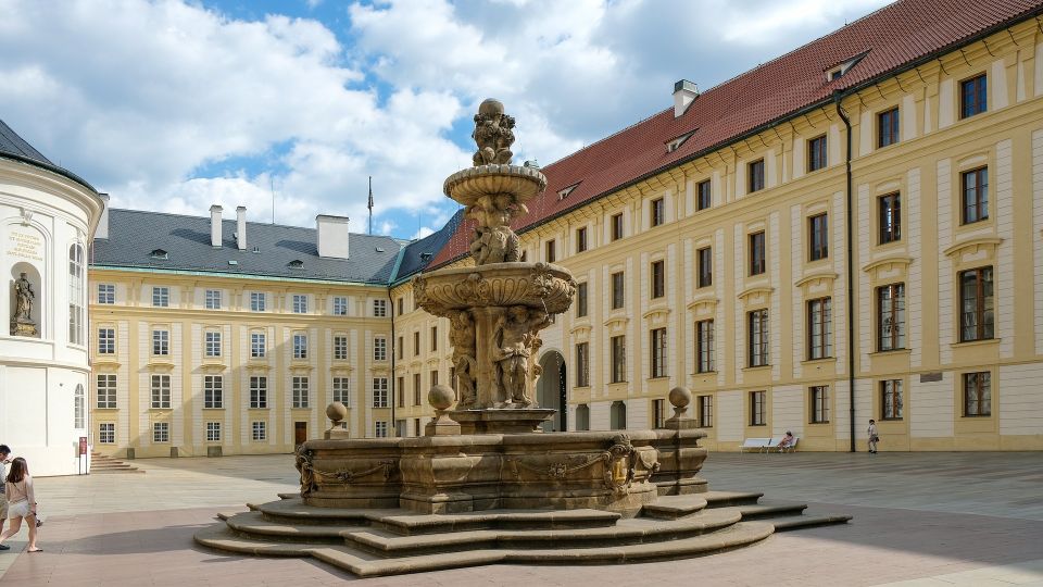 Prague Castle Tour With Tickets - Old Royal Palace lounges: where power becomes a room-by-room story