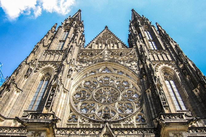 Prague Castle Walking Tour - St. Vitus Cathedral and the royal meaning of Gothic stone