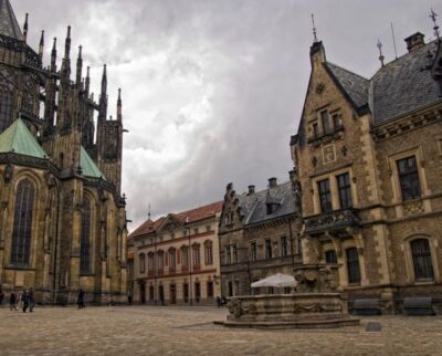 Prague: City Tour - The first hour by van: National Museum, Dancing House, and the “big picture” route