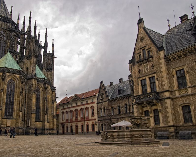 Prague: City Tour - The first hour by van: National Museum, Dancing House, and the “big picture” route