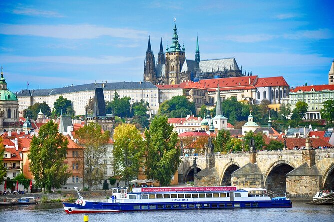 Prague Combo: Castle Guided Tour, Bus and Optional Boat - St. Vitus Cathedral and the Royal Palace Rooms