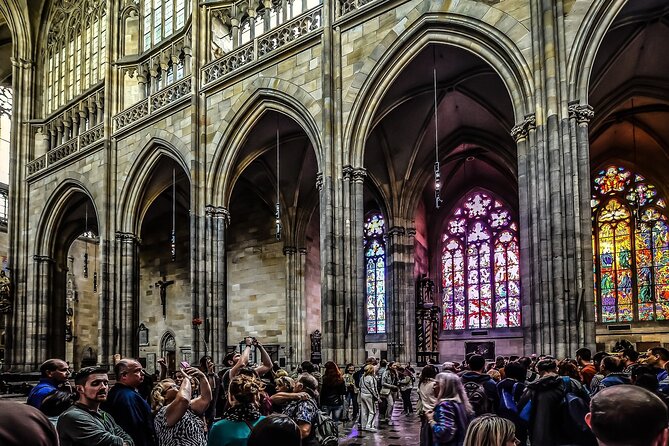 Prague DeLuxe Tour: Views, Hidden Gems, Tastings & River Cruise - Old Town Sweet Stops: Hot Chocolate or Handmade Ice Cream