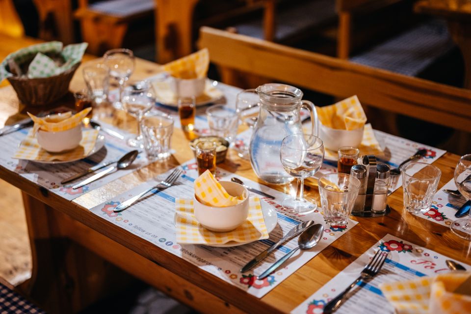 Prague: Dinner with Folk Show and Open Bar - Practical Tips So Your Night Goes Smoothly