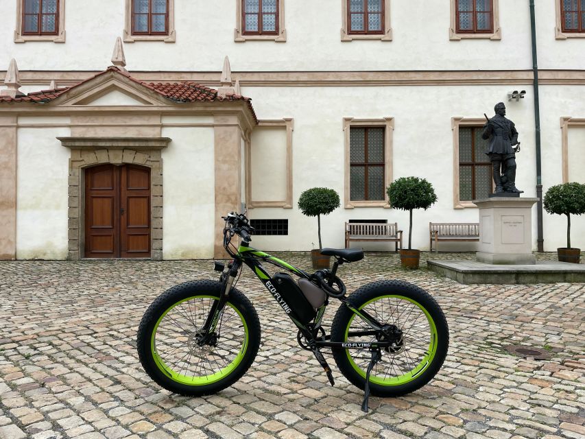 Prague: Electric Scooter & Cruiser Fat eBike Rental - Speed, Gear, and Staying Comfortable in Prague Traffic