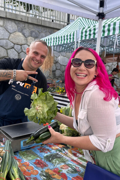 Prague: Farmers Market and Brunch Class with Celebrity Chef - Náplavka Farmers Market with Mariko: tasting and shopping with a pro