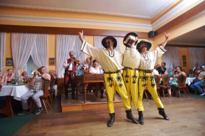 Prague: Folk Dancing Dinner Experience - The price: what you’re paying for (and what makes it feel fair)