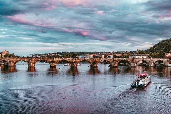 Prague food and cultural tour - 6 hours fairytale experience - Charles Bridge in 15 Minutes: What to Prioritize Before the Crowds Take Over
