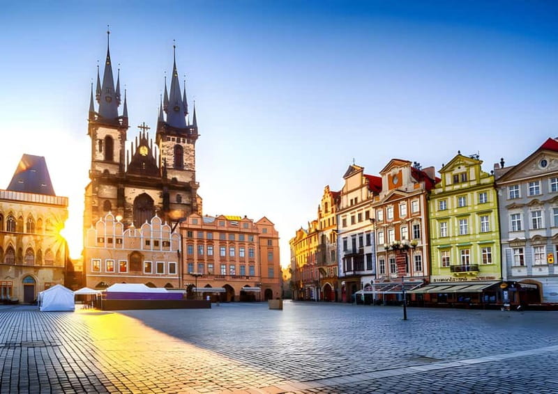 Prague: Full-Day Guided Tour of Prague in a Small-Group - Starting at Old Town Square: meet your guide and set your bearings fast