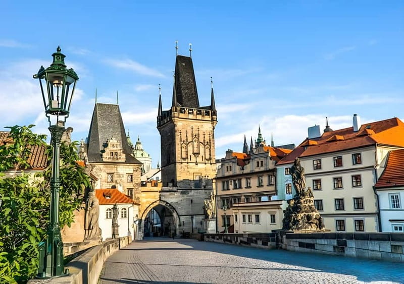 Prague: Full-Day Guided Tour of Prague in a Small-Group - Charles Bridge to Kampa Island: baroque statues, river views, and a very Prague wall