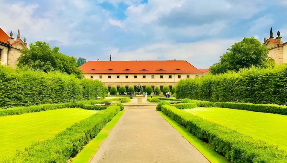 Prague: Full-Day Private Tour of Prague - 5 hours - Rain or Shine: How to Show Up Comfortably