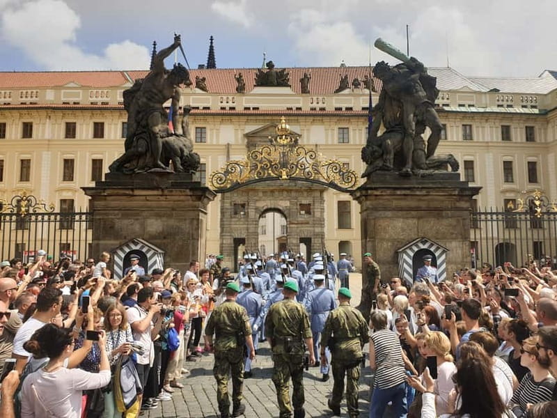 Prague Grand 2,5 hour + 2 hour exterior walking tour - Who should book Prague Grand 2?
