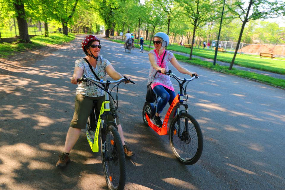 Prague: Highlights Tour on e-Scooter or eBike - Prague Castle and St. Vitus Cathedral: the stop with gravity