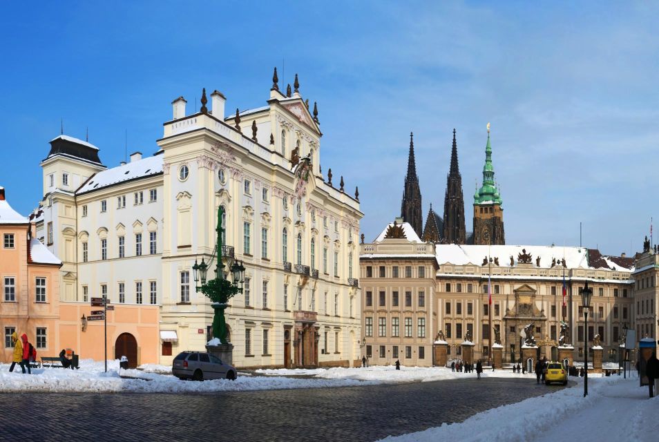 Prague Hradcany Castle, St Vitus Cathedral Tour with Tickets - Why paying $154 for a private Prague Castle guide can be smarter than DIY