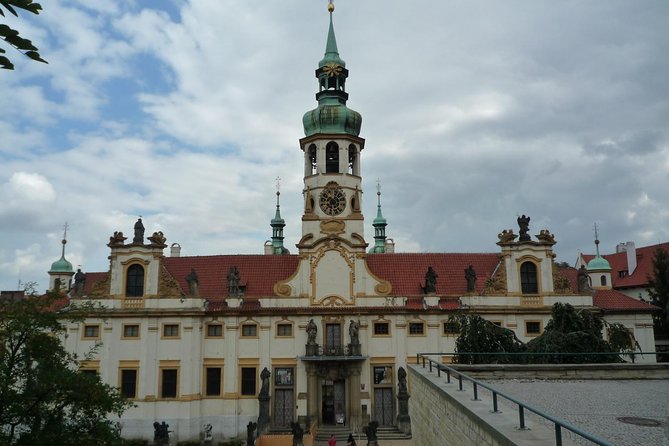 Prague in One Day by a Car - Excellent opportunity to see all the sights - English guide style: how Tatiana’s approach improves your day