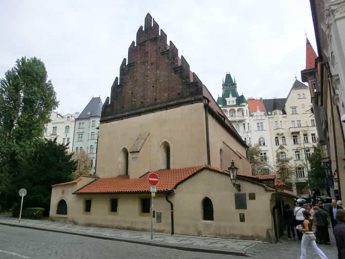 Prague: Jewish Quarter and Museum Guided Tour - Old-New Synagogue: The 13th-Century Anchor