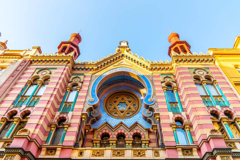 Prague: Jewish Quarter Half-Day Private Walking Tour - Small-group vibe and guide quality: what the reviews taught me to look for