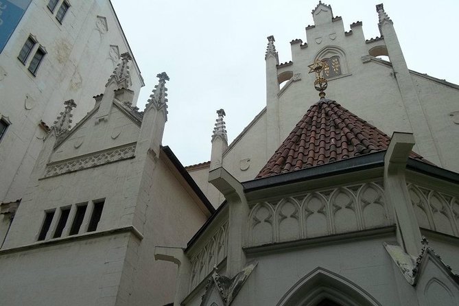 Prague Jewish Quarter Private Half-Day Walking Tour - Klausen Synagogue: early Baroque within the ghetto story