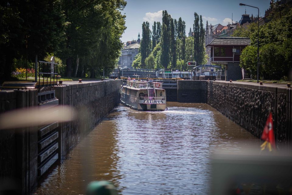 Prague: Lunch Cruise on Vltava River with open Buffet - Drinks, Seating, and Real-World Comfort