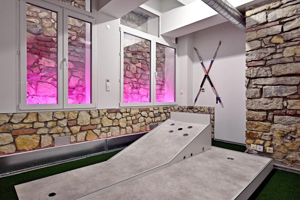 Prague: Mazemania Miniature Golf Experience - Where Mazemania fits in your Prague day