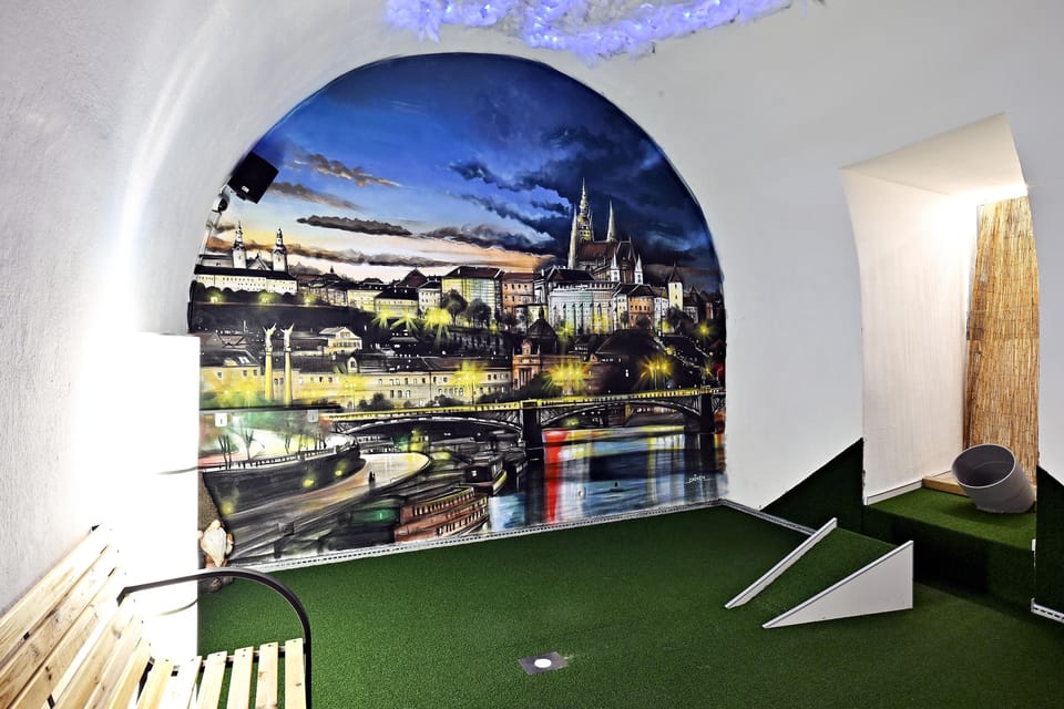 Prague: Mazemania Miniature Golf Experience - How the unlimited mini-golf ticket really plays out