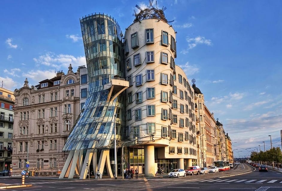 Prague: Modern Architecture and Design Guided Tour - Key things that make this tour work
