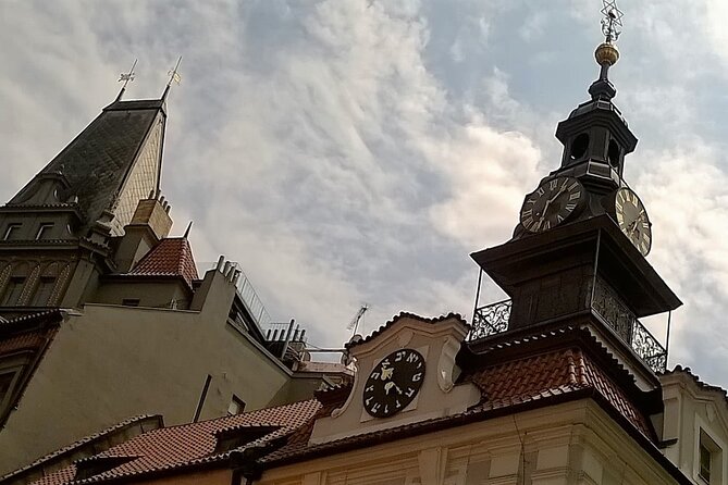 Prague Old Town and Jewish Quarter 90 minutes Guided Tour - Who should book this tour, and who might want a different one