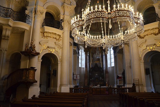 Prague Old Town Tour with a Classical Concert - Josefov (Jewish Quarter): Street-Level History That Stays With You