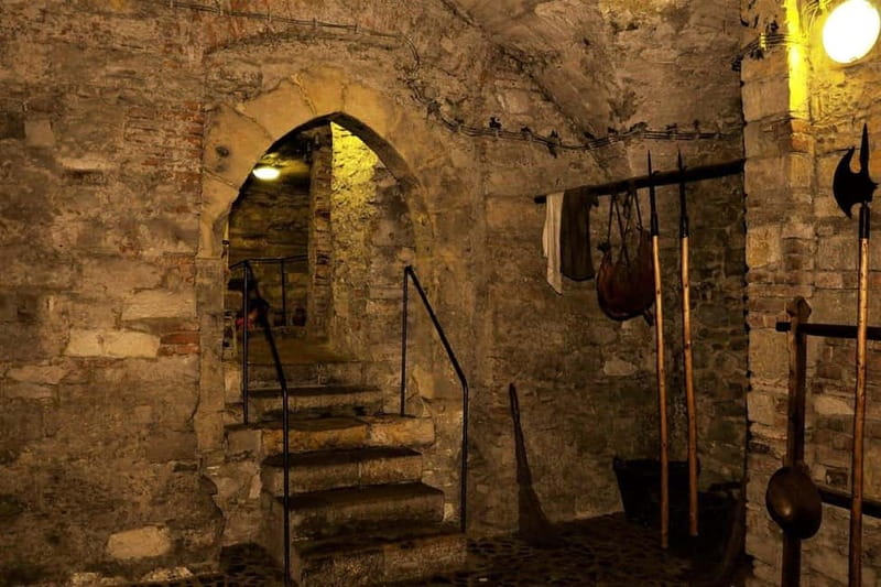 Prague Old Town, Underground and House of Alchemy Tour - Prague’s mystery route: Old Town legends to underground chambers
