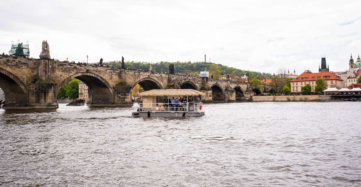 Prague: Party Tiki Boat Sightseeing Cruise with Drinks - Drinks and onboard bar setup: what unlimited really means