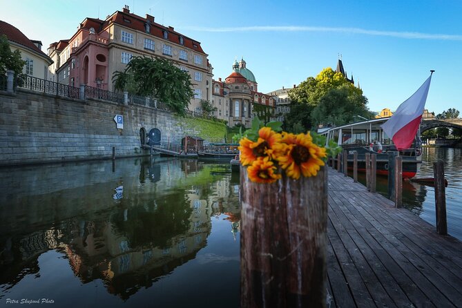 Prague Photoshoot for Couples, Betrothed, Family & Friends - Timing, Walking, and Weather in Prague (Yes, It Matters)