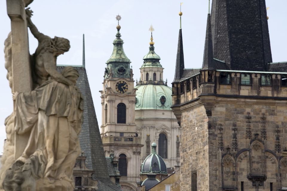 Prague: Prague Castle and Little Quarter Guided Walking Tour - Key things you’ll notice on this tour
