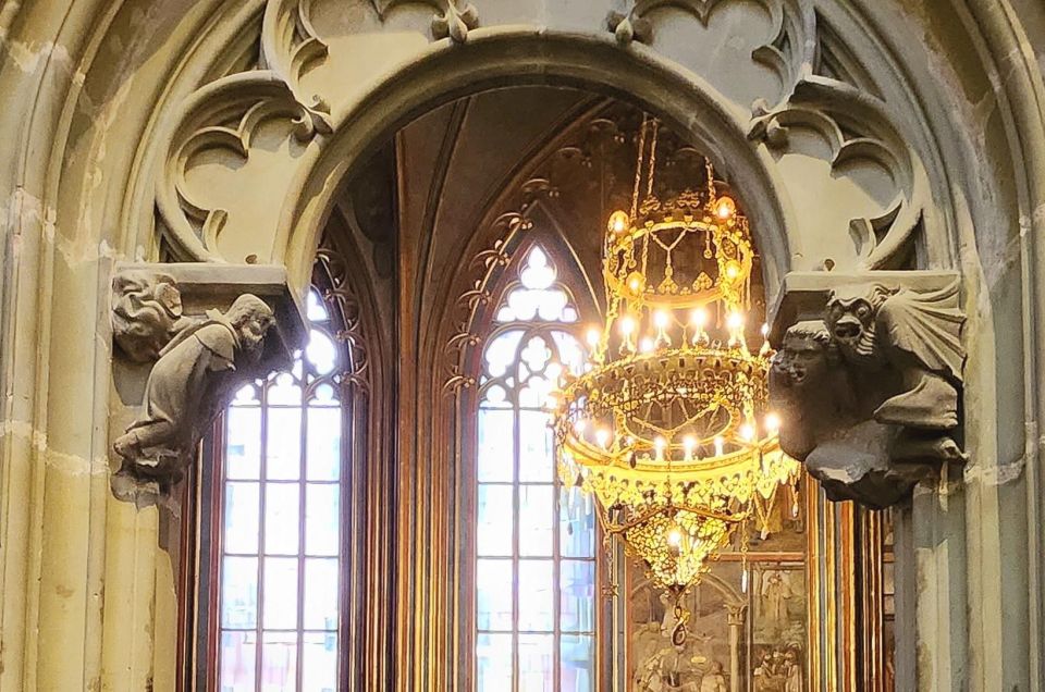 Prague: Prague Castle Private Walking Tour - What happens after the guided portion: use your included entry well