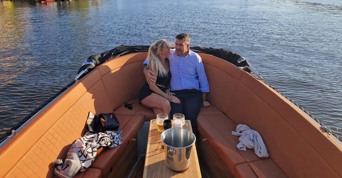 Prague Private Boat Tour - 2 Hours - Champagne, music, and the right way to enjoy a two-hour cruise