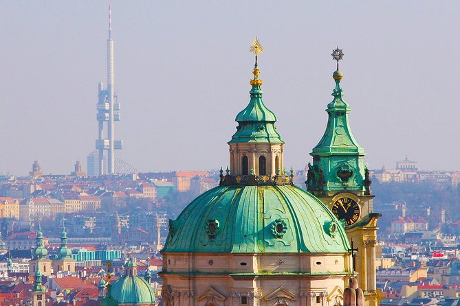 Prague Private Photo Tour for Photography Enthusiasts - Kampa Park and the Charles Bridge finish: how to shoot crowds you can’t escape