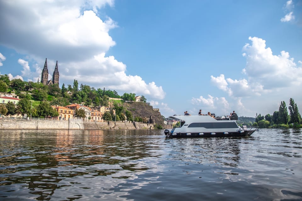 Prague: Private River Cruise with Unlimited Beer or Prosecco - Prague’s top sights from the water (and what to expect seeing them)