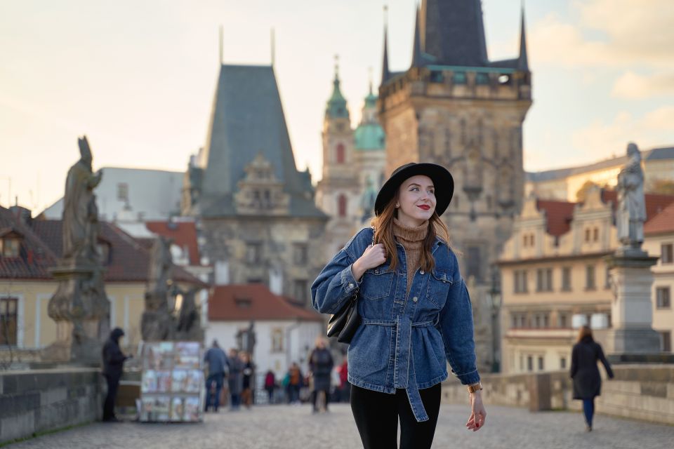 Prague: Professional Photoshoot at Charles Bridge - Charles Bridge as a ready-made photo studio