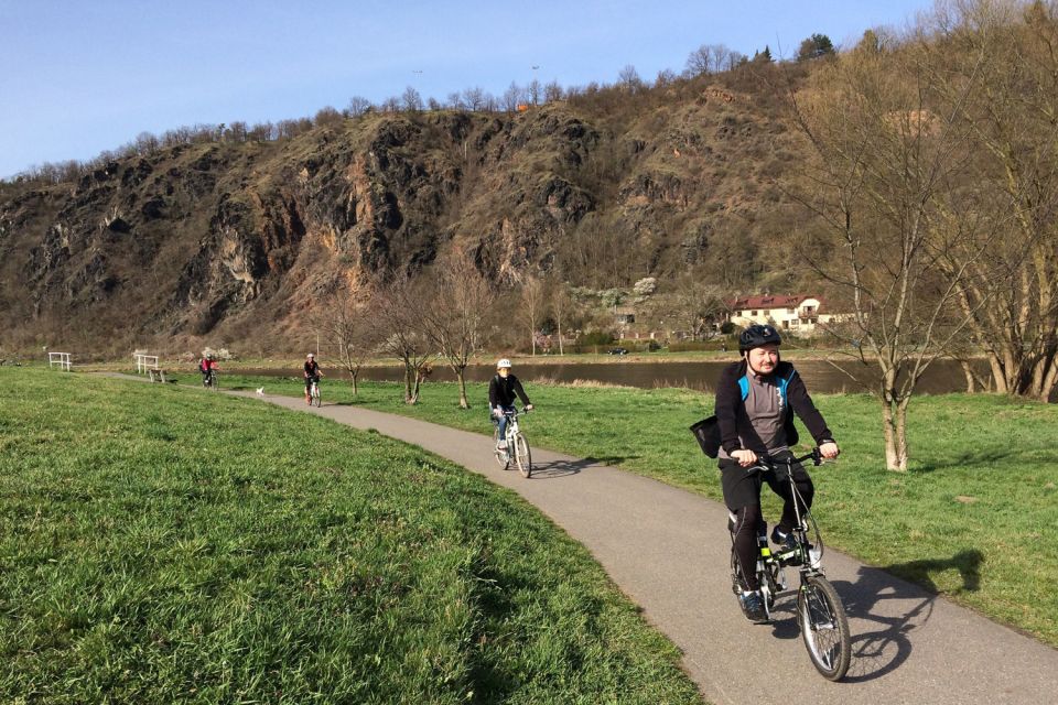 Prague: River & Park Bike Tour to Troja Chateau - Along the Vltava River: A Straight Shot to Different Prague