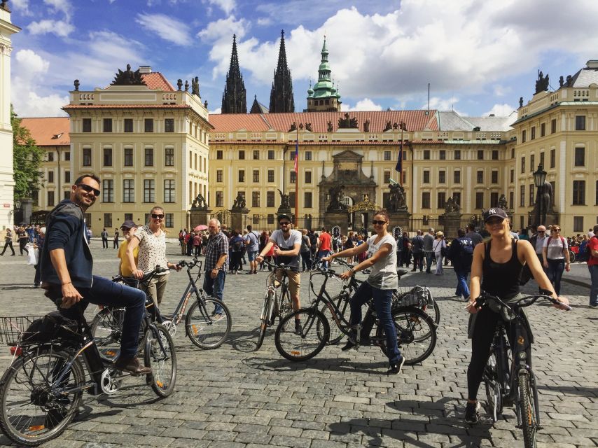 Prague: Stunning Viewpoints, Castle, City & Park Bike Tour - Petrin Park and the viewpoint angle switch