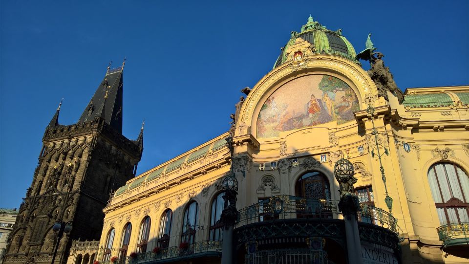 Prague: Vintage Car Ride and Walking Tour - Your first hour in the car: what you’ll actually experience