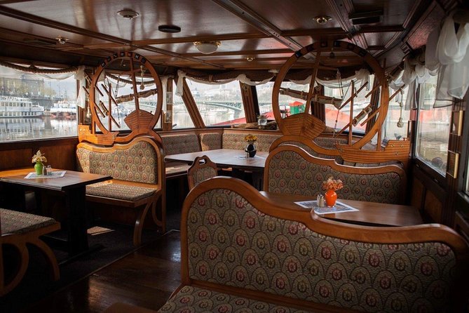 Prague Vltava River Lunch Cruise - Music and Commentary: What You Should Really Count On