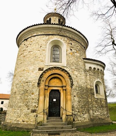 Prague: Vyšehrad Audio Guide with Optional Basilica Ticket - The self-guided audio tour: how it actually works on the ground