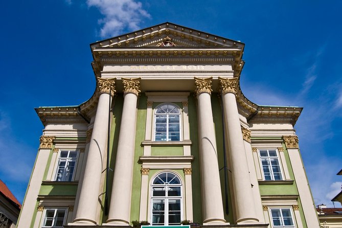 Prague Walking Tour Following in Mozart's Footsteps - Hradčany and the hill climb: using transport to beat Prague’s geography