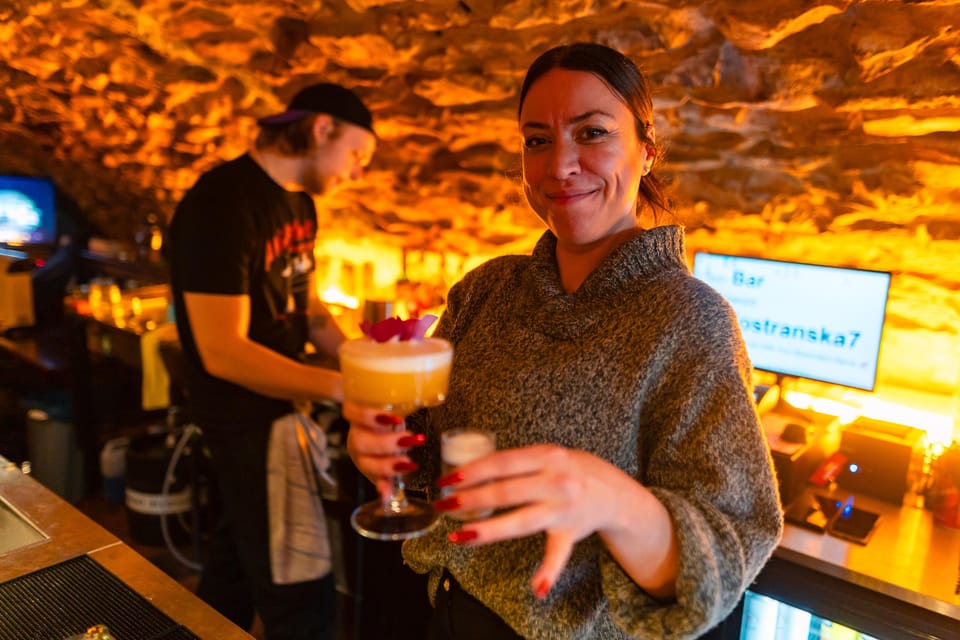 Prague: Wednesday Stand-Up Comedy in English - Finding the Club in Malá Strana: Metro Comedy Club at Malostranské nám.