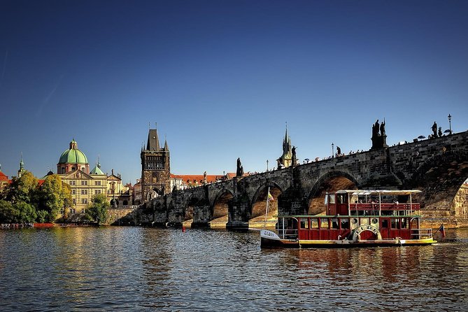 Prague's charming old places tour in Russian language - Quick hits you’ll feel right away