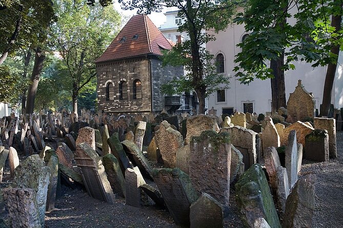 Prague's Jewish Quarter: A Self-Guided Audio Tour - Old-New Synagogue and the Old Jewish Cemetery: where the walk turns meaningful