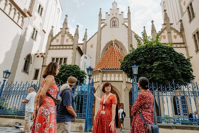 PRIVATE: 3h Stories of Prague Jewish Quarter Tour, drink included - Maisel Synagogue: a renovated start with a clear “you are here” feeling