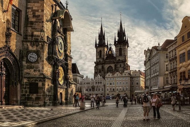Private 4-hour City Tour of Prague with driver & official guide w/ Hotel pick up - Highlights at a glance